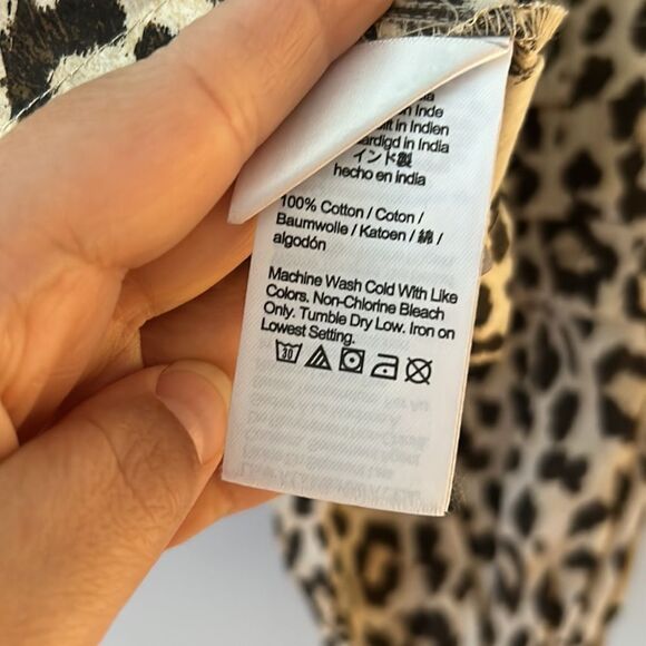 J. Crew Button-Front Ruffleneck Popover in Leopard Print, Size Small, BL084 - Picture 7 of 10